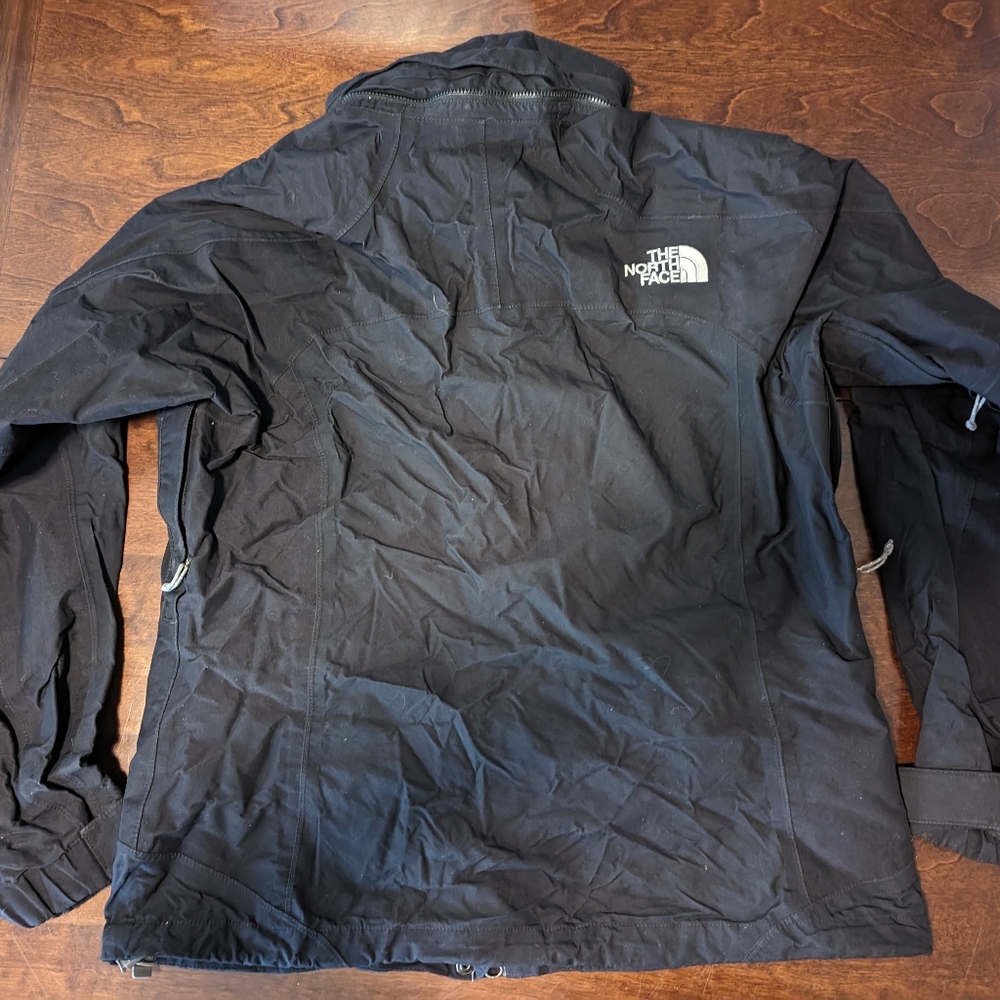 The North Face HyVent Ski Snow Active Outdoors Jacket size medium